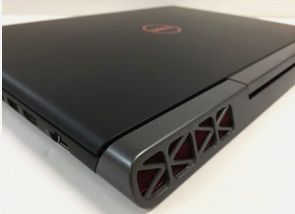 DELL 15  GAMING 7000 SERIES  CORE I7 7700HQ RAM 16GB 512GB SSD  VGA 4GB GTX 1050  "مستعمل" Ti  15.6 - 4K
